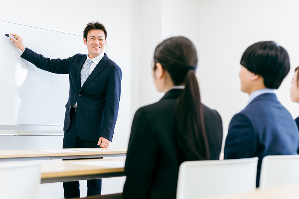 年数回の会員限定セミナーの開催